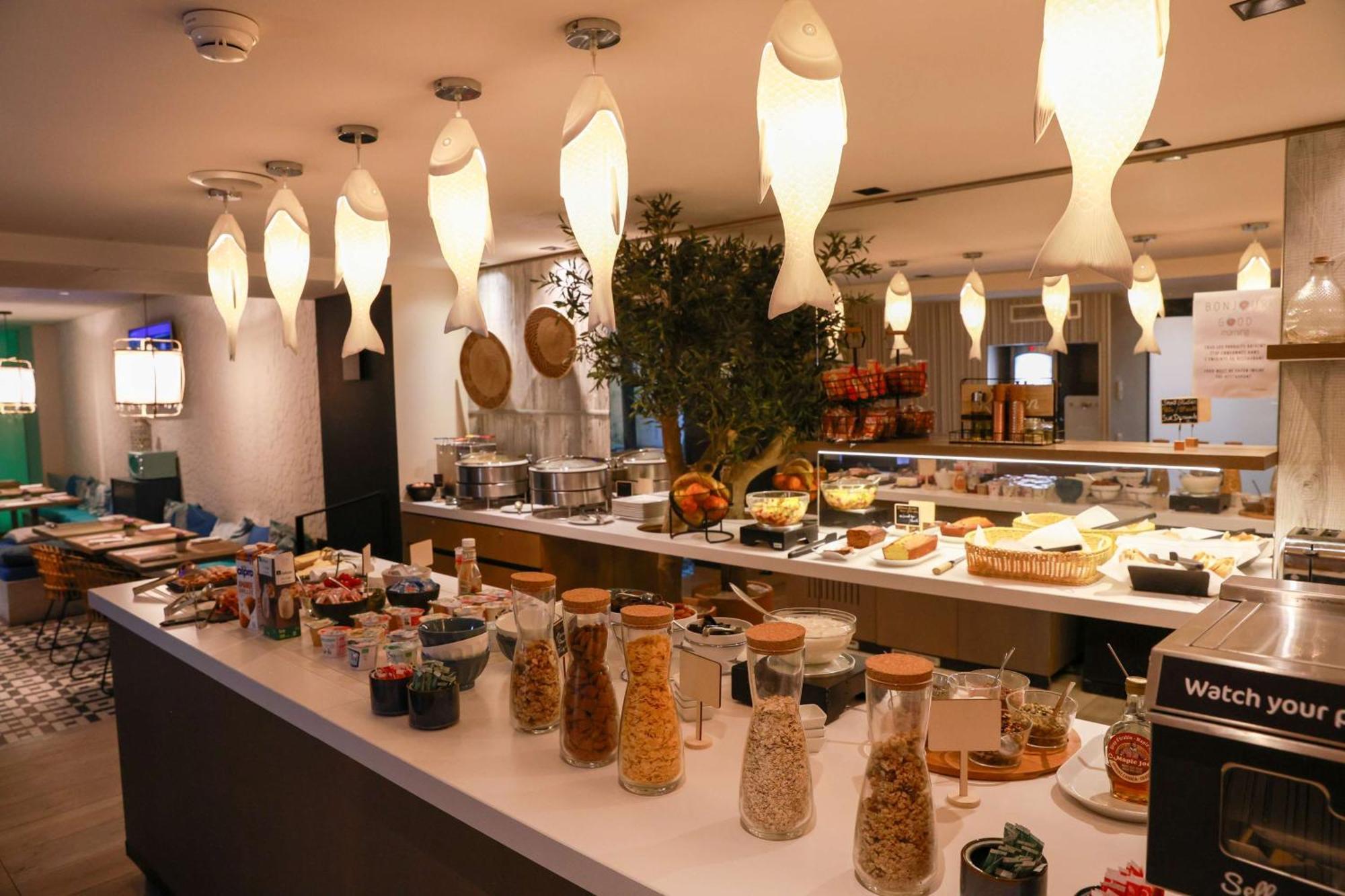 Western La Joliette Отель 4*